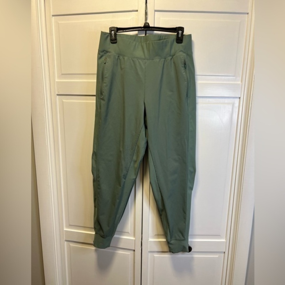 Eddie Bauer Jogger Pants Size Women’s Medium Color Green